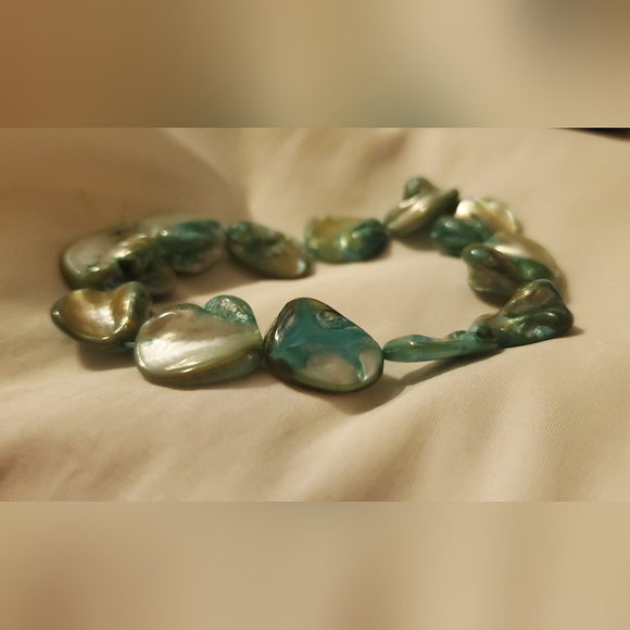 Shell Handmade Stretch Bracelet - Picture 7 of 10